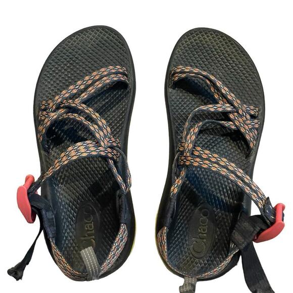 Chacos Big Kid sandal size 4 - Picture 1 of 4
